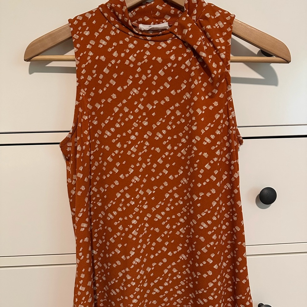 Rust Sleeveless Top with Twist Detail